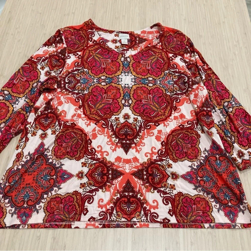 Chico's Red White Floral Round Neck Stretch Pullover Top size XL/3‎